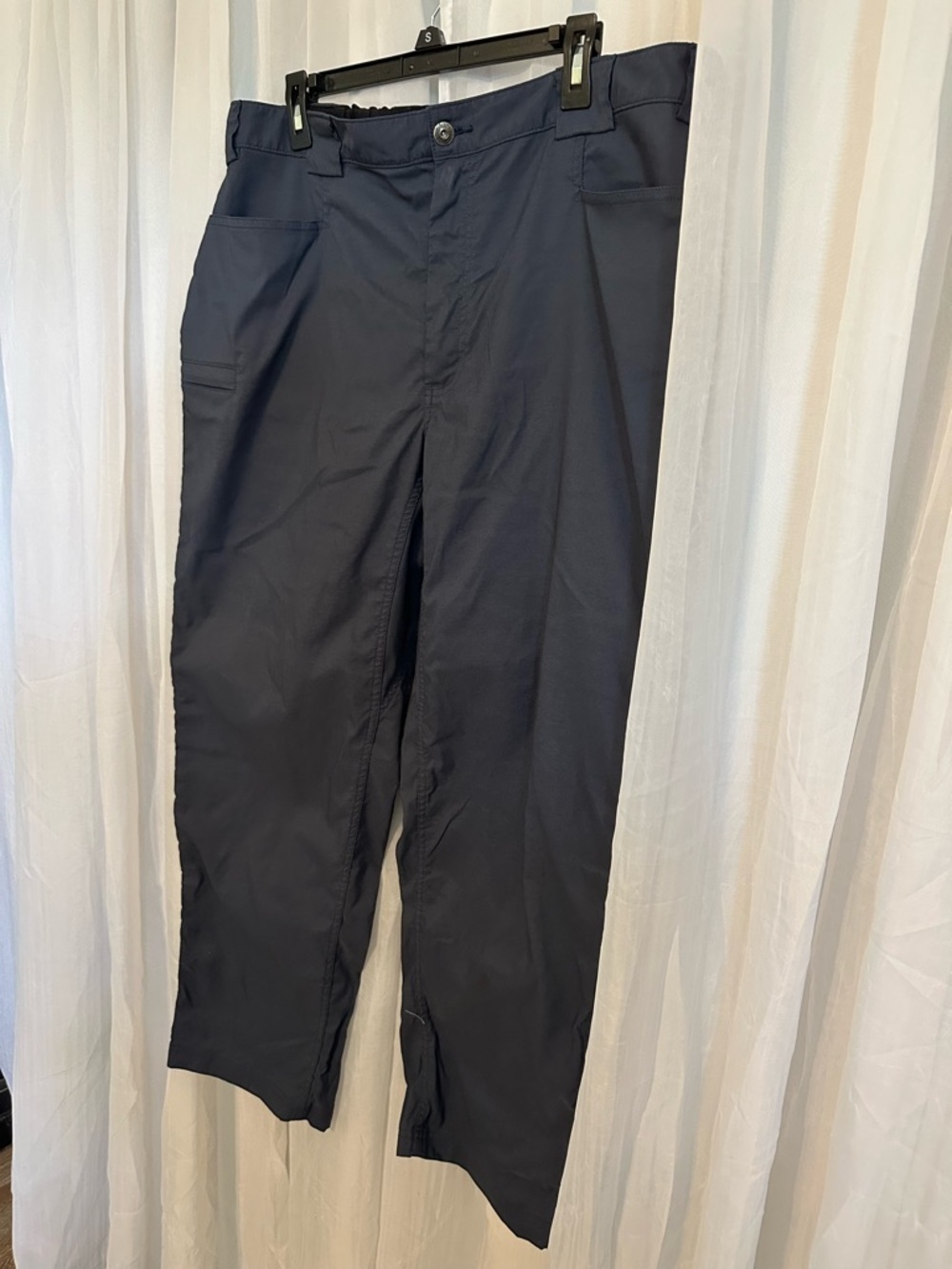 Duluth Trading Mens Lightweight Navy Utility Pants - Picture 2 of 5